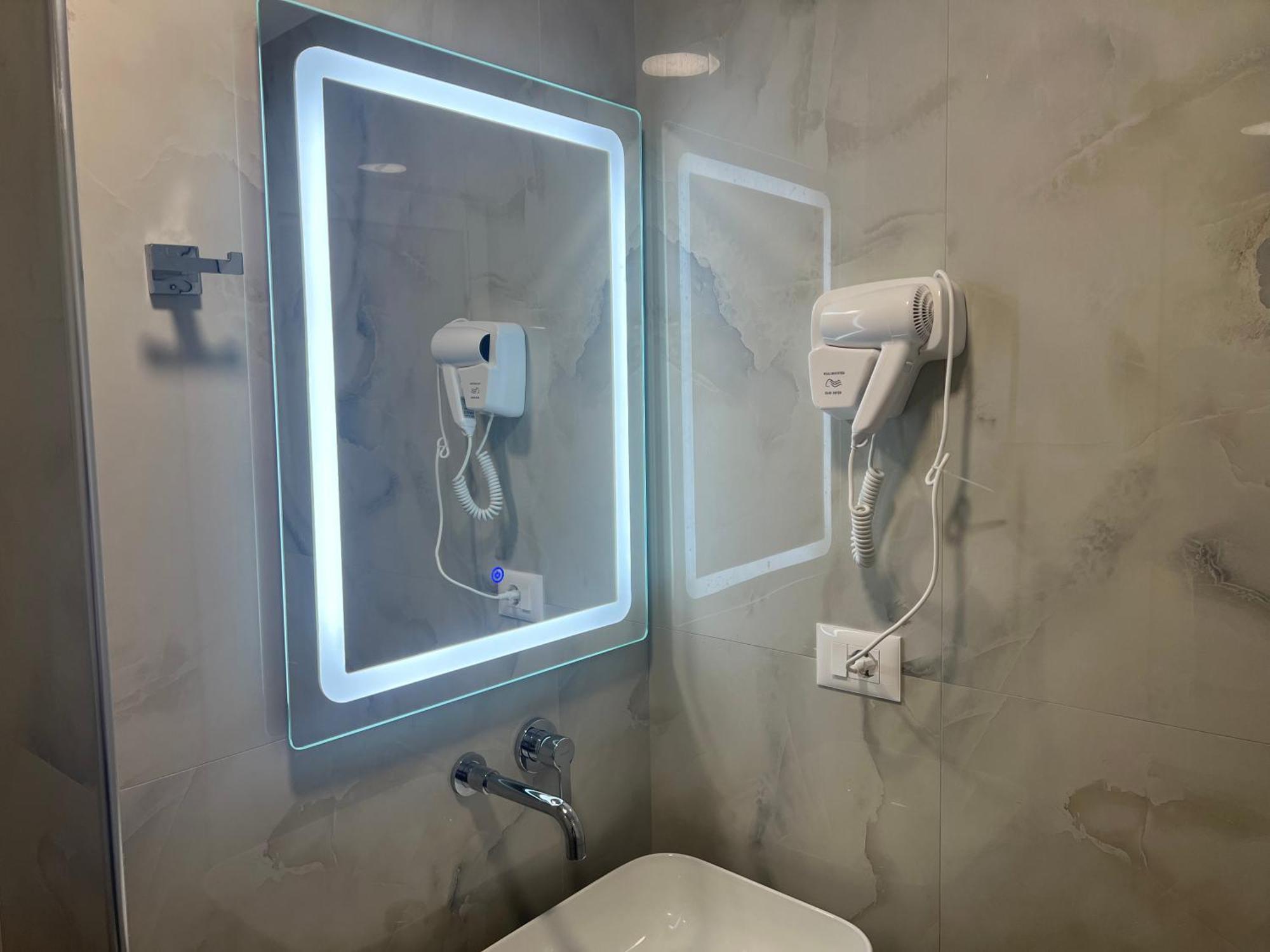 Agimi Hotel Ksamil Eksteriør bilde